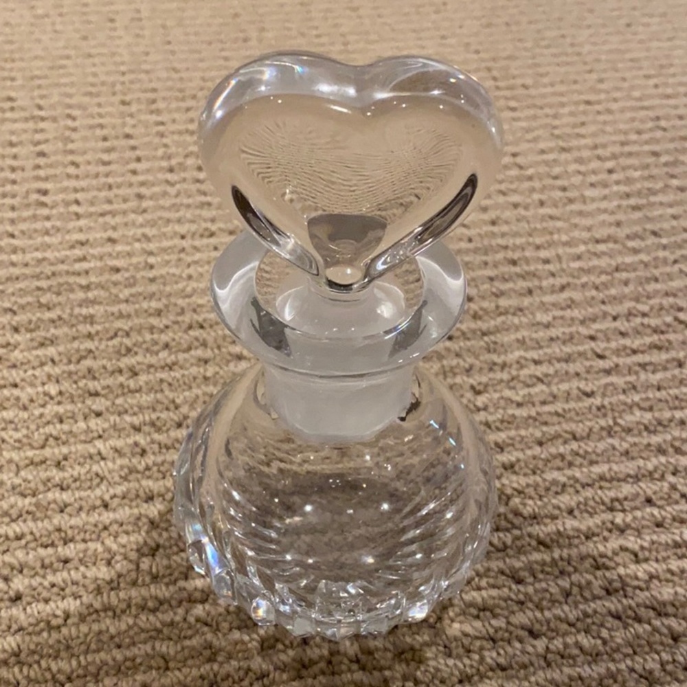 ITILIAN CRYSTAL BOTTLE WITH HEART